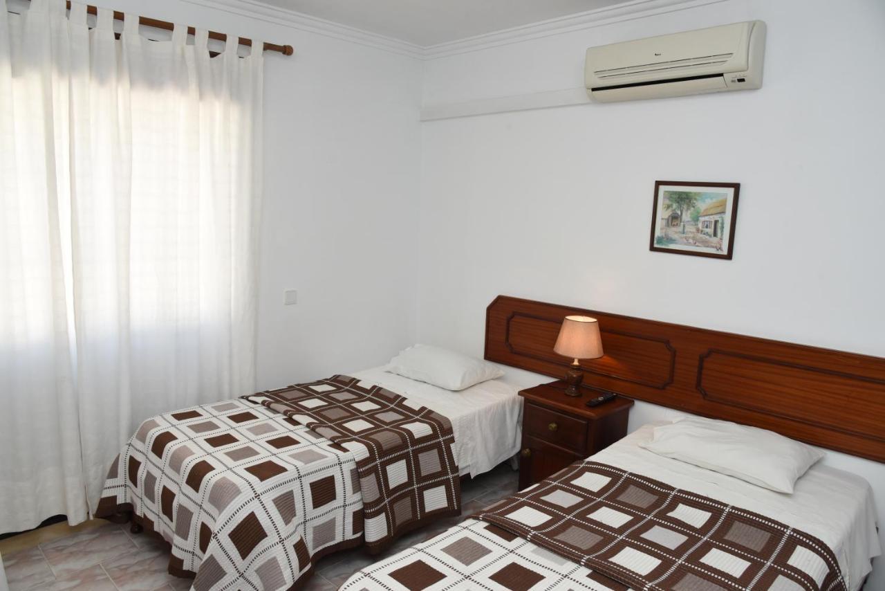 Flor Da Primavera - Residencial E Apartamentos Azambuja Εξωτερικό φωτογραφία